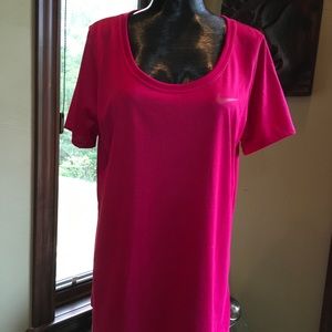 Nike Dri Fit Woman’s T.